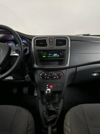 Renault Sandero II с пробегом 2017 года, цена 747 000 рублей, 84000 км, хэтчбек, Автокод Объявления