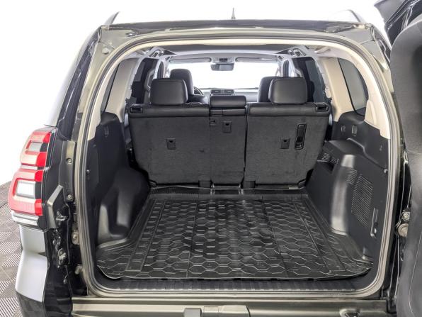 Toyota Land Cruiser Prado 150 Series Рестайлинг 2 с пробегом 2019 года, цена 5 705 000 рублей, 85026 км, внедорожник, Автокод Объявления