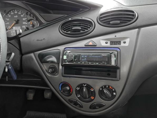 Ford Focus I Рестайлинг с пробегом 2004 года, цена 155 000 рублей, 355000 км, седан, Автокод Объявления