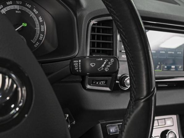 Skoda Karoq I с пробегом 2020 года, цена 2 342 000 рублей, 81789 км, внедорожник, Автокод Объявления