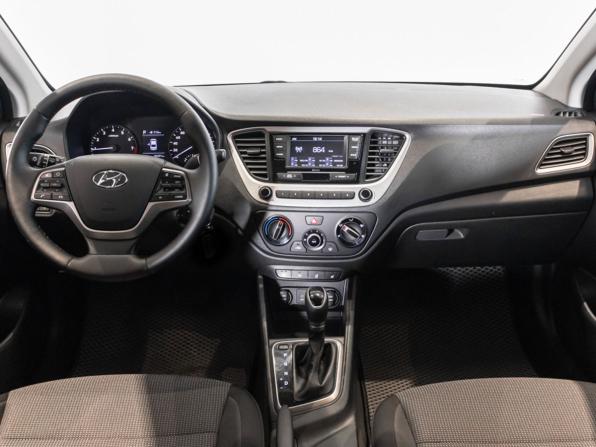 Hyundai Solaris II с пробегом 2018 года, цена 1 265 800 рублей, 146299 км, седан, Автокод Объявления