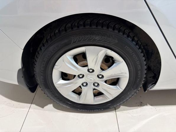 Hyundai Elantra V (MD) Рестайлинг с пробегом 2013 года, цена 1 299 000 рублей, 81900 км, седан, Автокод Объявления