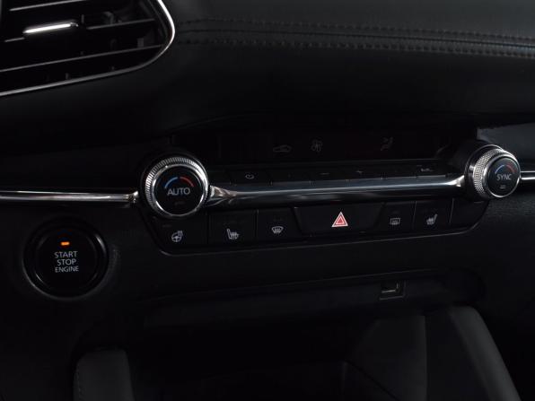 Mazda 3 IV (BP) с пробегом 2019 года, цена 1 899 999 рублей, 153411 км, седан, Автокод Объявления
