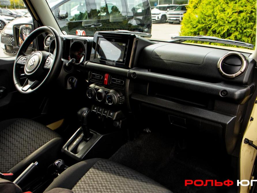 Suzuki Jimny IV Москва  - изображение 7