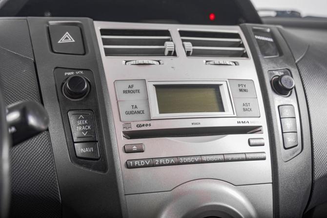 Toyota Yaris II с пробегом 2006 года, цена 579 000 рублей, 170000 км, хэтчбек, Автокод Объявления