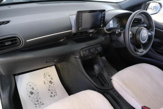 Toyota Yaris IV с пробегом 2020 года, цена 1 199 000 рублей, 96000 км, хэтчбек, Автокод Объявления