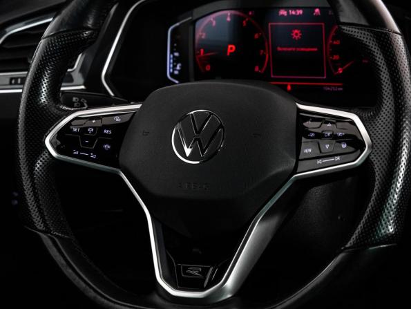 Volkswagen Tiguan II Рестайлинг с пробегом 2021 года, цена 3 499 000 рублей, 104350 км, внедорожник, Автокод Объявления