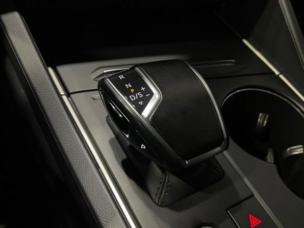 Volkswagen Touareg III с пробегом 2018 года, цена 4 539 000 рублей, 82200 км, внедорожник, Автокод Объявления