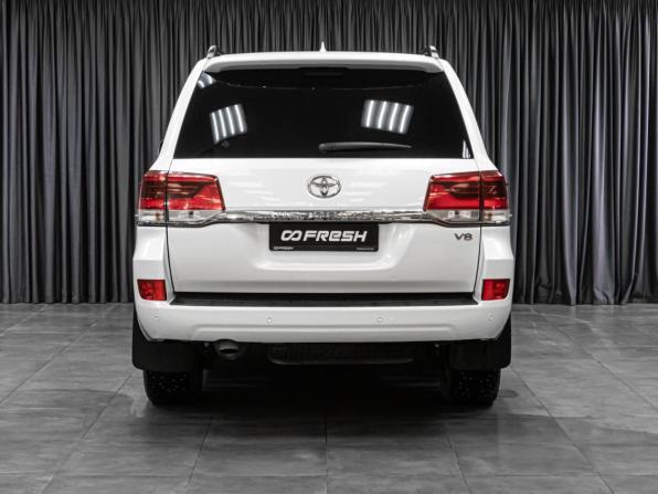 Toyota Land Cruiser 200 Series Рестайлинг 2 с пробегом 2021 года, цена 7 799 000 рублей, 113491 км, внедорожник, Автокод Объявления