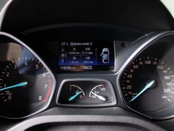 Ford Kuga II Рестайлинг с пробегом 2016 года, цена 1 600 000 рублей, 116299 км, внедорожник, Автокод Объявления