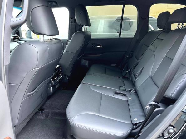 Toyota Land Cruiser 300 Series с пробегом 2022 года, цена 11 360 000 рублей, 5712 км, внедорожник, Автокод Объявления