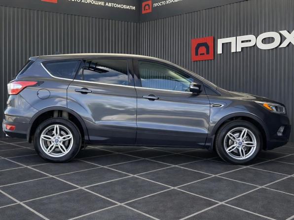 Ford Kuga II Рестайлинг с пробегом 2016 года, цена 1 647 000 рублей, 97442 км, внедорожник, Автокод Объявления