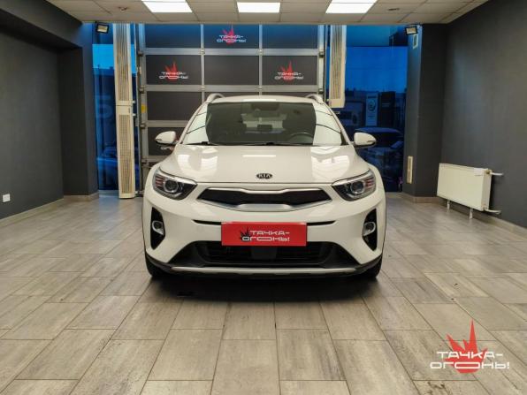 Kia Stonic I с пробегом 2020 года, цена 1 900 000 рублей, 63000 км, внедорожник, Автокод Объявления