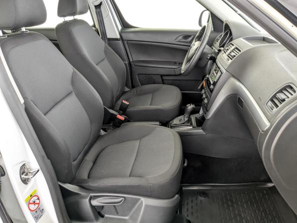 Skoda Yeti I Рестайлинг с пробегом 2017 года, цена 1 575 000 рублей, 105869 км, внедорожник, Автокод Объявления