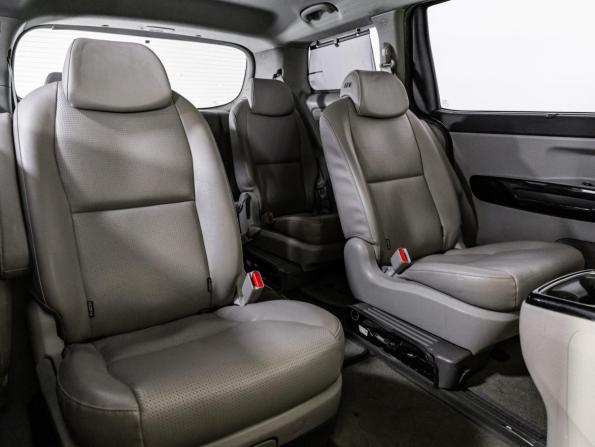 Kia Carnival III с пробегом 2019 года, цена 2 499 000 рублей, 54364 км, минивэн, Автокод Объявления