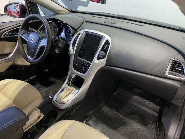 Opel Astra J Рестайлинг с пробегом 2014 года, цена 1 019 900 рублей, 202000 км, седан, Автокод Объявления