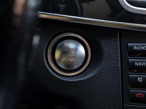 Mercedes-Benz E-Класс IV (W212 S212 C207) Рестайлинг с пробегом 2013 года, цена 2 299 000 рублей, 171317 км, седан, Автокод Объявления