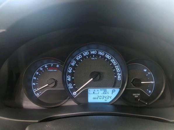 Toyota Corolla XI (E160 E170 E180) с пробегом 2013 года, цена 1 040 000 рублей, 203450 км, седан, Автокод Объявления
