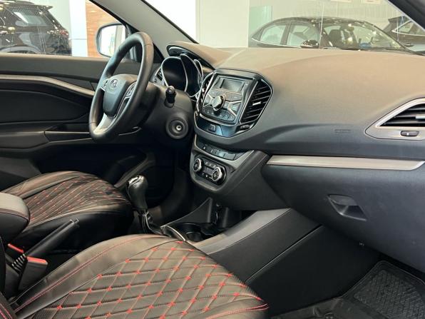 Lada (ВАЗ) Vesta I с пробегом 2019 года, цена 980 000 рублей, 101800 км, универсал, Автокод Объявления