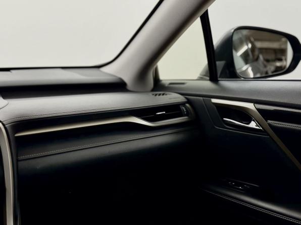 Lexus RX IV Рестайлинг с пробегом 2019 года, цена 5 456 000 рублей, 59043 км, внедорожник, Автокод Объявления