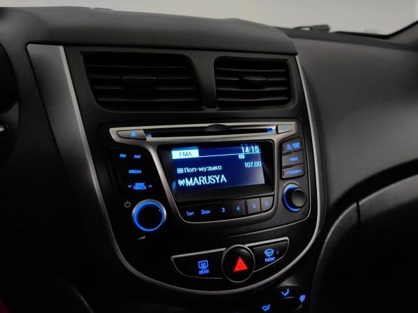 Hyundai Solaris I Рестайлинг с пробегом 2016 года, цена 795 000 рублей, 139000 км, седан, Автокод Объявления