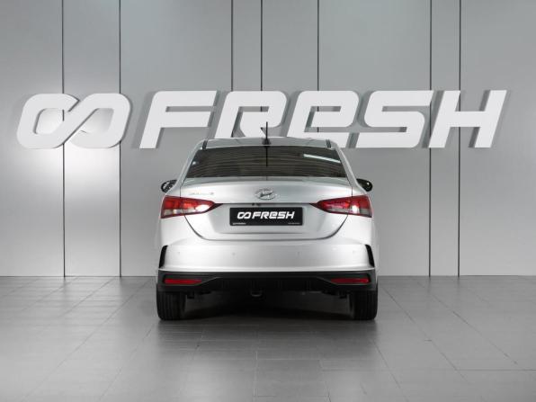 Hyundai Solaris II Рестайлинг с пробегом 2022 года, цена 1 865 000 рублей, 42067 км, седан, Автокод Объявления