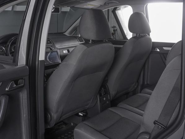 Volkswagen Touran I Рестайлинг 2 с пробегом 2011 года, цена 1 179 000 рублей, 140161 км, компактвэн, Автокод Объявления