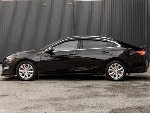 Chevrolet Malibu IX Рестайлинг с пробегом 2018 года, цена 1 350 000 рублей, 302482 км, седан, Автокод Объявления