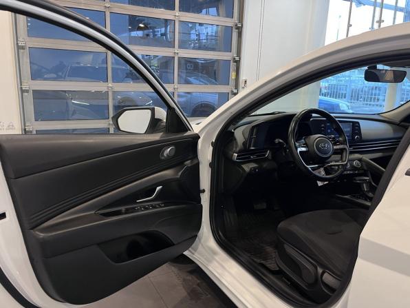 Hyundai Elantra VII (CN7) с пробегом 2022 года, цена 2 020 000 рублей, 107355 км, седан, Автокод Объявления