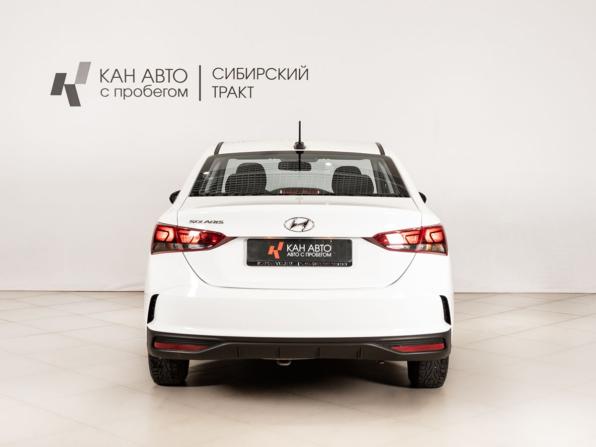 Hyundai Solaris II Рестайлинг с пробегом 2022 года, цена 1 590 000 рублей, 111231 км, седан, Автокод Объявления