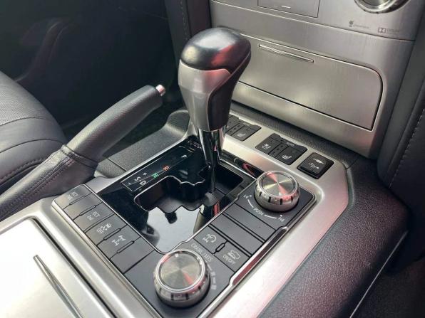 Toyota Land Cruiser 200 Series Рестайлинг 2 с пробегом 2020 года, цена 7 600 000 рублей, 84632 км, внедорожник, Автокод Объявления