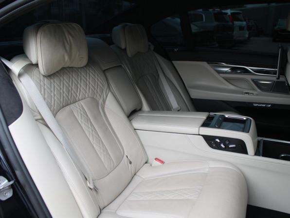 BMW 7 серии VI (G11/G12) с пробегом 2015 года, цена 2 577 000 рублей, 222682 км, седан, Автокод Объявления