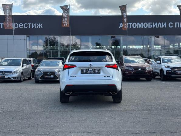 Lexus NX I с пробегом 2015 года, цена 2 425 000 рублей, 173124 км, внедорожник, Автокод Объявления