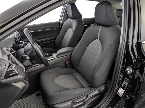 Toyota Camry VIII (XV70) Рестайлинг с пробегом 2021 года, цена 2 725 000 рублей, 107040 км, седан, Автокод Объявления
