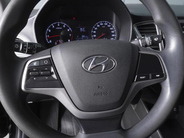 Hyundai Solaris II с пробегом 2019 года, цена 1 379 000 рублей, 107110 км, седан, Автокод Объявления