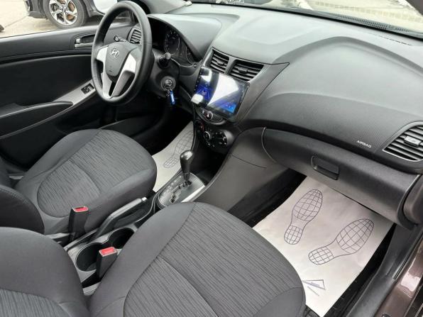 Hyundai Solaris I Рестайлинг с пробегом 2016 года, цена 830 000 рублей, 179900 км, седан, Автокод Объявления