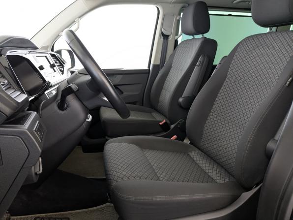 Volkswagen Multivan T6 Рестайлинг с пробегом 2021 года, цена 5 350 000 рублей, 94113 км, минивэн, Автокод Объявления