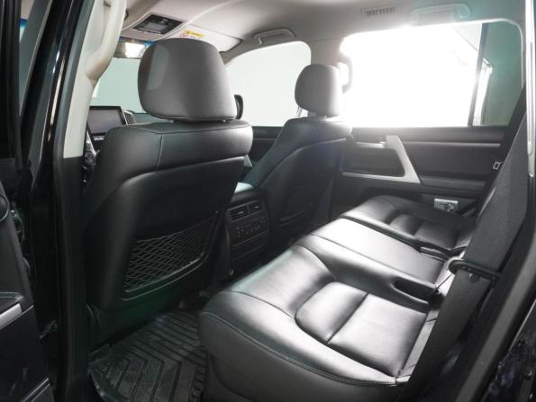 Toyota Land Cruiser 200 Series Рестайлинг 2 с пробегом 2019 года, цена 8 059 000 рублей, 133282 км, внедорожник, Автокод Объявления