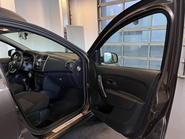 Renault Sandero II Рестайлинг с пробегом 2019 года, цена 1 060 000 рублей, 95545 км, хэтчбек, Автокод Объявления