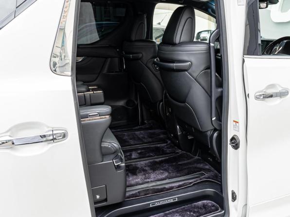 Toyota Alphard III Рестайлинг с пробегом 2020 года, цена 5 360 000 рублей, 88345 км, минивэн, Автокод Объявления