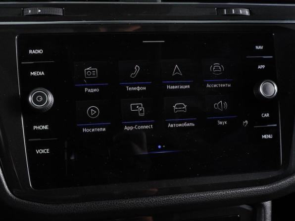 Volkswagen Tiguan II Рестайлинг с пробегом 2021 года, цена 2 469 000 рублей, 89818 км, внедорожник, Автокод Объявления