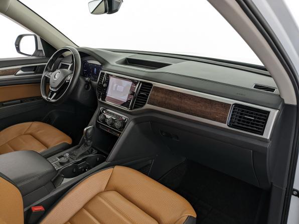 Volkswagen Teramont I с пробегом 2018 года, цена 3 990 000 рублей, 43164 км, внедорожник, Автокод Объявления