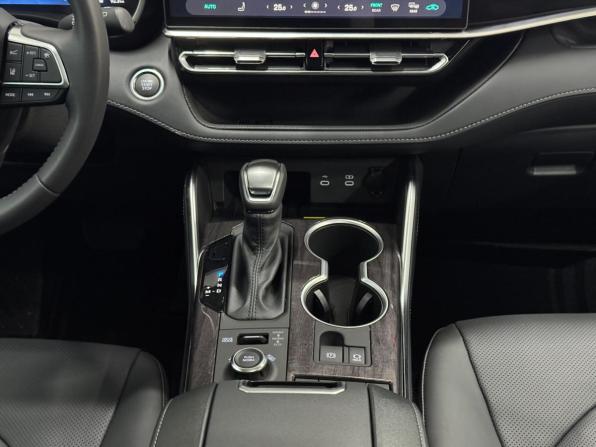 Toyota Highlander IV (XU70) с пробегом 2025 года, цена 4 990 000 рублей, 92 км, внедорожник, Автокод Объявления