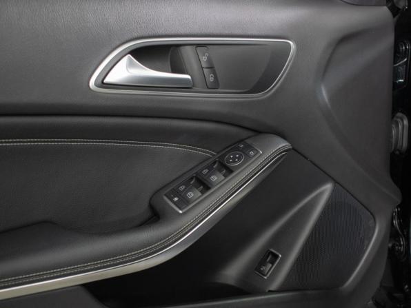 Mercedes-Benz GLA I (X156) с пробегом 2015 года, цена 2 290 000 рублей, 85590 км, внедорожник, Автокод Объявления