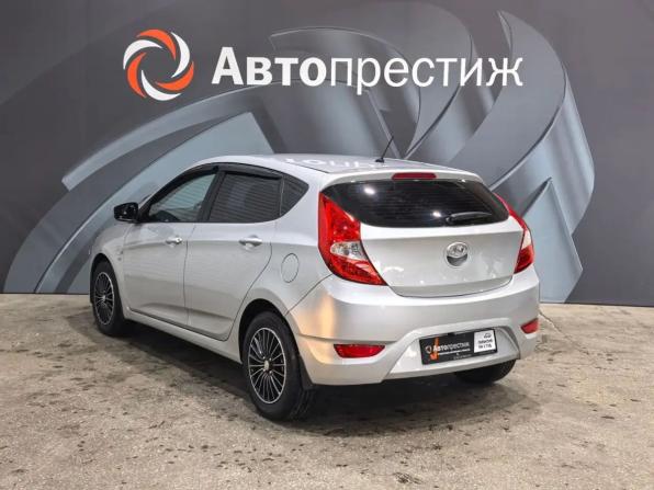 Hyundai Solaris I Рестайлинг с пробегом 2015 года, цена 999 000 рублей, 147216 км, хэтчбек, Автокод Объявления