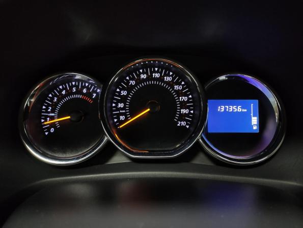 Renault Sandero II с пробегом 2015 года, цена 730 000 рублей, 137000 км, хэтчбек, Автокод Объявления