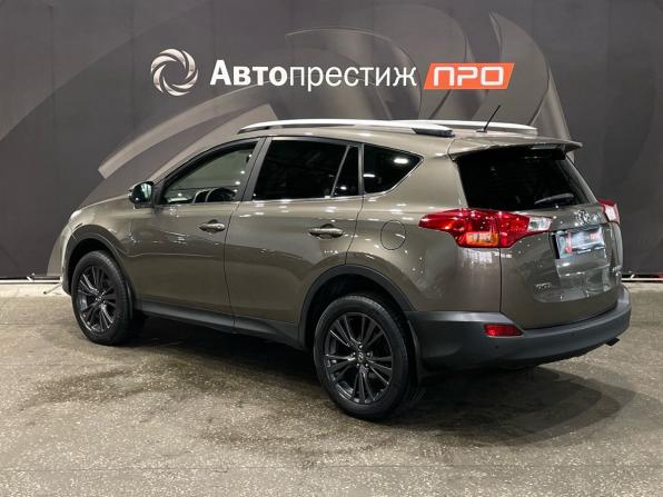 Toyota RAV4 IV (XA40) с пробегом 2014 года, цена 2 044 000 рублей, 220551 км, внедорожник, Автокод Объявления