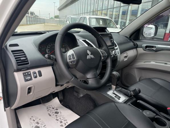 Mitsubishi Pajero Sport II Рестайлинг с пробегом 2015 года, цена 2 550 000 рублей, 107000 км, внедорожник, Автокод Объявления