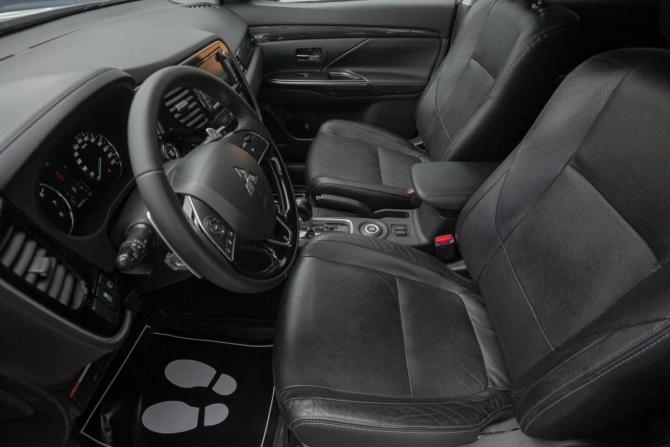Mitsubishi Outlander III Рестайлинг с пробегом 2015 года, цена 2 335 000 рублей, 188500 км, внедорожник, Автокод Объявления