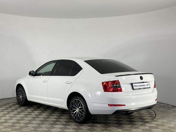 Skoda Octavia III (A7) с пробегом 2016 года, цена 1 200 000 рублей, 200928 км, лифтбек, Автокод Объявления